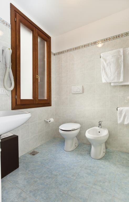 Hotel San Fantin Venecia Habitación foto